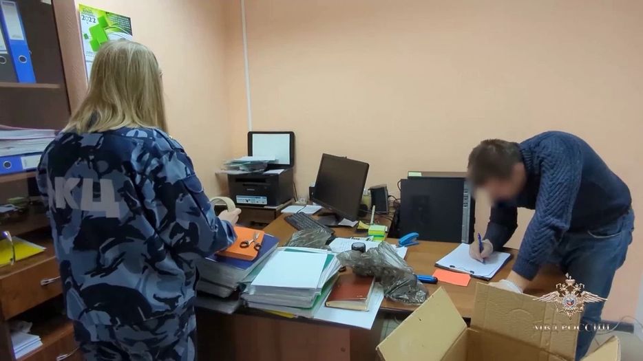 Сотрудники МВД России задержали подозреваемых в мошенничестве